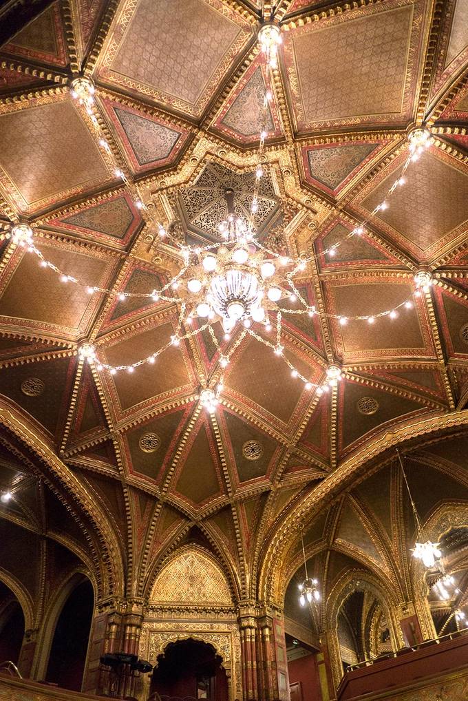 What a ceiling!