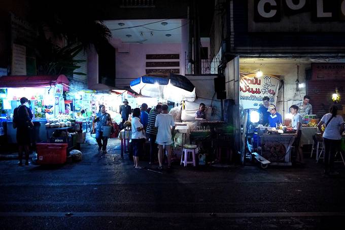 Sukhamvit 38 food stalls