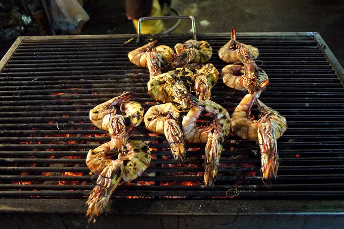 prawns on a grill