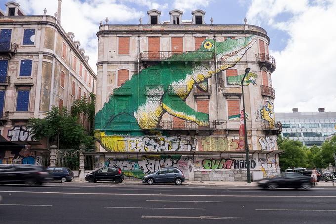 Crocodile mural